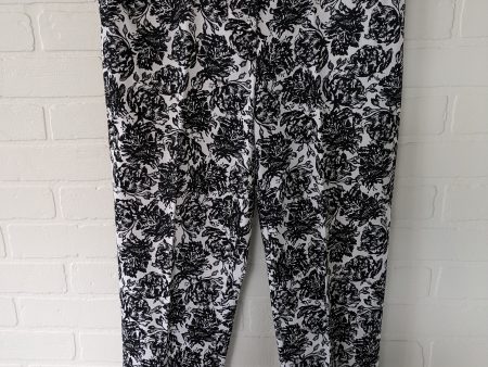 Black & White Pants Cropped Chicos, Size 4 on Sale