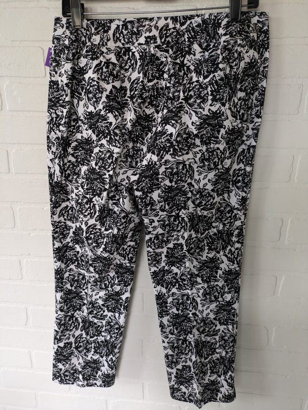 Black & White Pants Cropped Chicos, Size 4 on Sale