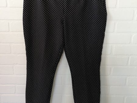 Black & White Pants Dress Cabi, Size 8 For Sale